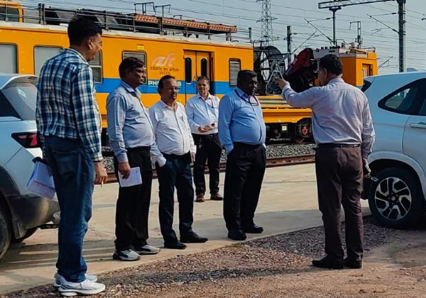 DFCCIL Director visits new Dadri station